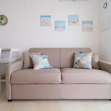 Guesthost - Borgo 84 Marzamemi - White House Apartman