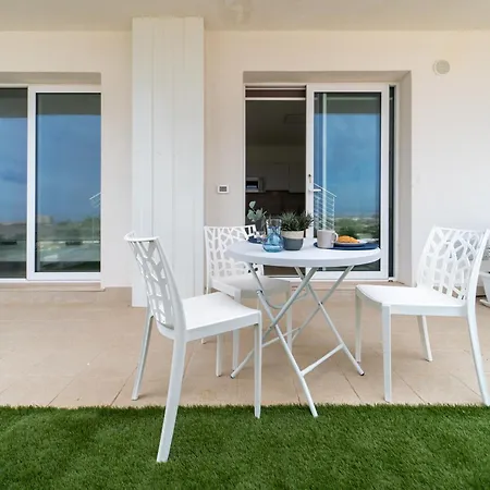 Guesthost - Borgo 84 Marzamemi - White House Apartman *